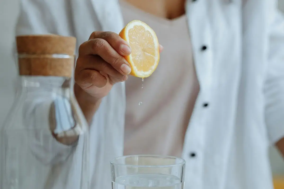 Teste de gravidez caseiro com limão